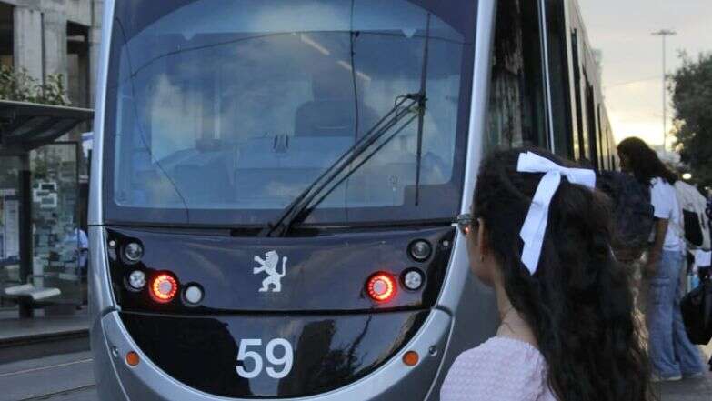 הרכבת הקלה בירושלים | אוראל אדמוב