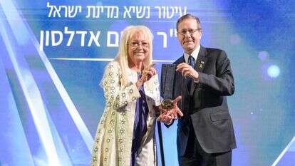ד"ר מרים אדלסון מקבלת את עיטור נשיא המדינה מהנשיא הרצוג | מעיין טואף/לע״מ