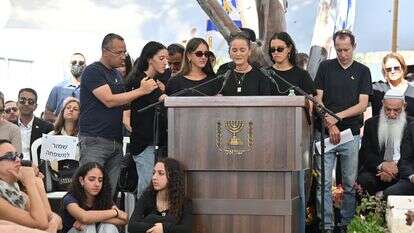 נירה שרעבי אלמנתו של יוסי ז"ל | פאולינה פטימר נירה שרעבי אלמנתו של יוסי ז"ל | פאולינה פטימר