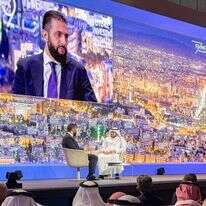 נשיא סוריה, אל-ג'ולאני,
 בכנס בריאד, היום | Rania SANJAR / AFP נשיא סוריה, אל-ג'ולאני,
 בכנס בריאד, היום | Rania SANJAR / AFP