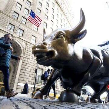 השור בוול סטריט | EPA השור בוול סטריט | EPA