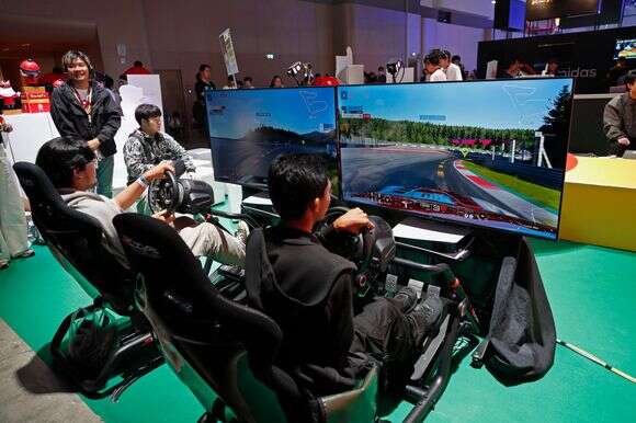 גיימרים | EPA/RUNGROJ YONGRIT גיימרים | EPA/RUNGROJ YONGRIT