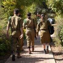 מלחמת התקומה דף הבית | אייל מרגולין, ג'יני
