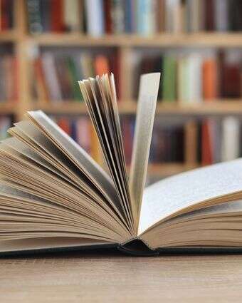 קריאת ספר | שאטרסטוק קריאת ספר | שאטרסטוק