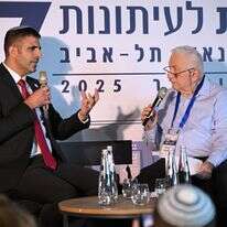 השר שלמה קרעי בכנס העיתונות באילת | אודי פורטל