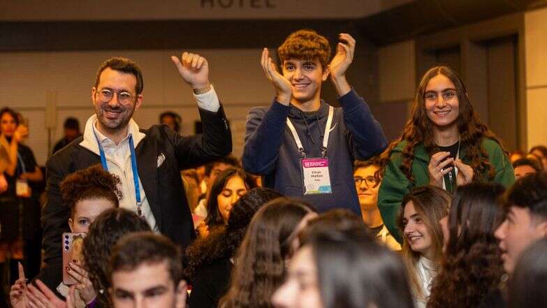 משתתפי הקונגרס הציוני הראשון לבני נוער | Eszter Mirka Sarkadi