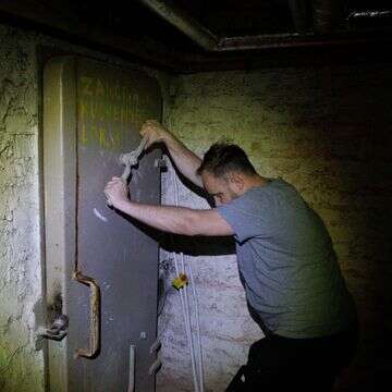 בונקר בשוויץ | AP