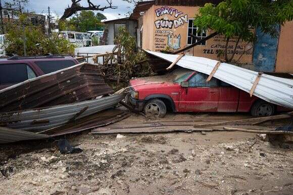 חלק מנזקי הסופה במונטגו ביי, ג'מייקה | EPA חלק מנזקי הסופה במונטגו ביי, ג'מייקה | EPA
