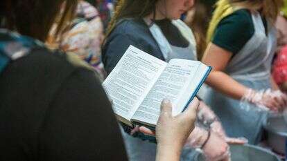 מעמד הפרשת חלה במסגרת אירועי "השבת עולמית" בדרום אפריקה, 2023 | ארגון השבת העולמית מעמד הפרשת חלה במסגרת אירועי "השבת עולמית" בדרום אפריקה, 2023 | ארגון השבת העולמית