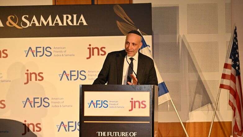 מייקל בורקו | מאיר אליפור