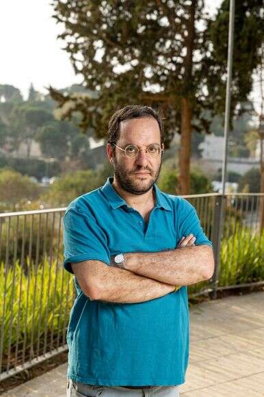 מוטי בר־לב | נעמה שטרן