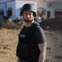 דברים שרואים משם | משה מזרחי