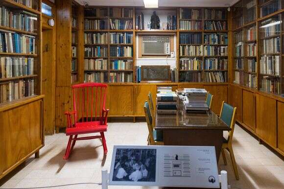 "הצריף האותנטי הוא סיפור שמטעין בכוחות". הספרייה של בן–גוריון | לירון מולדובן "הצריף האותנטי הוא סיפור שמטעין בכוחות". הספרייה של בן–גוריון | לירון מולדובן