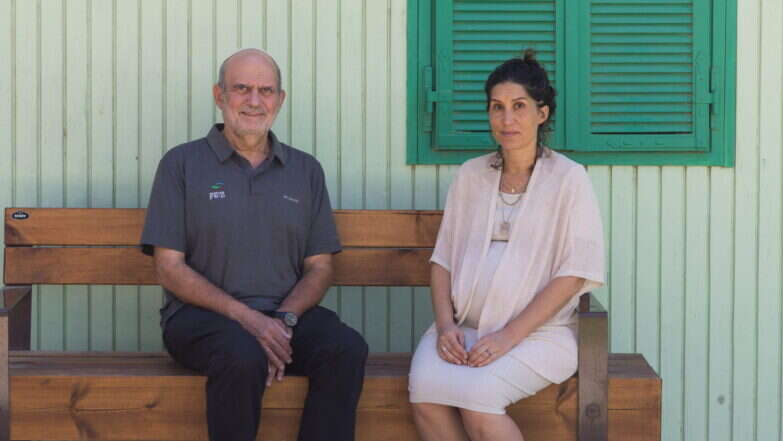 גיל שניידר ורני שגיא | לירון מולדובן