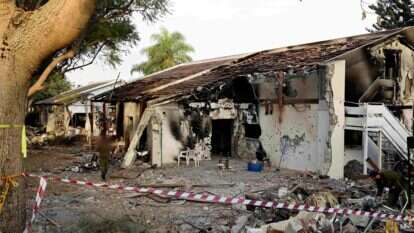 לצד התקצוב המוצדק לעוטף, נדרש איזון גם
לשאר חלקי הנגב. הבית של פסי בבארי | יוסי זליגר לצד התקצוב המוצדק לעוטף, נדרש איזון גם
לשאר חלקי הנגב. הבית של פסי בבארי | יוסי זליגר