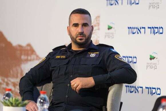 מפקד תחנת המשטרה בערוער, סנ"צ ברוך הוניג | לירון מולדובן מפקד תחנת המשטרה בערוער, סנ"צ ברוך הוניג | לירון מולדובן
