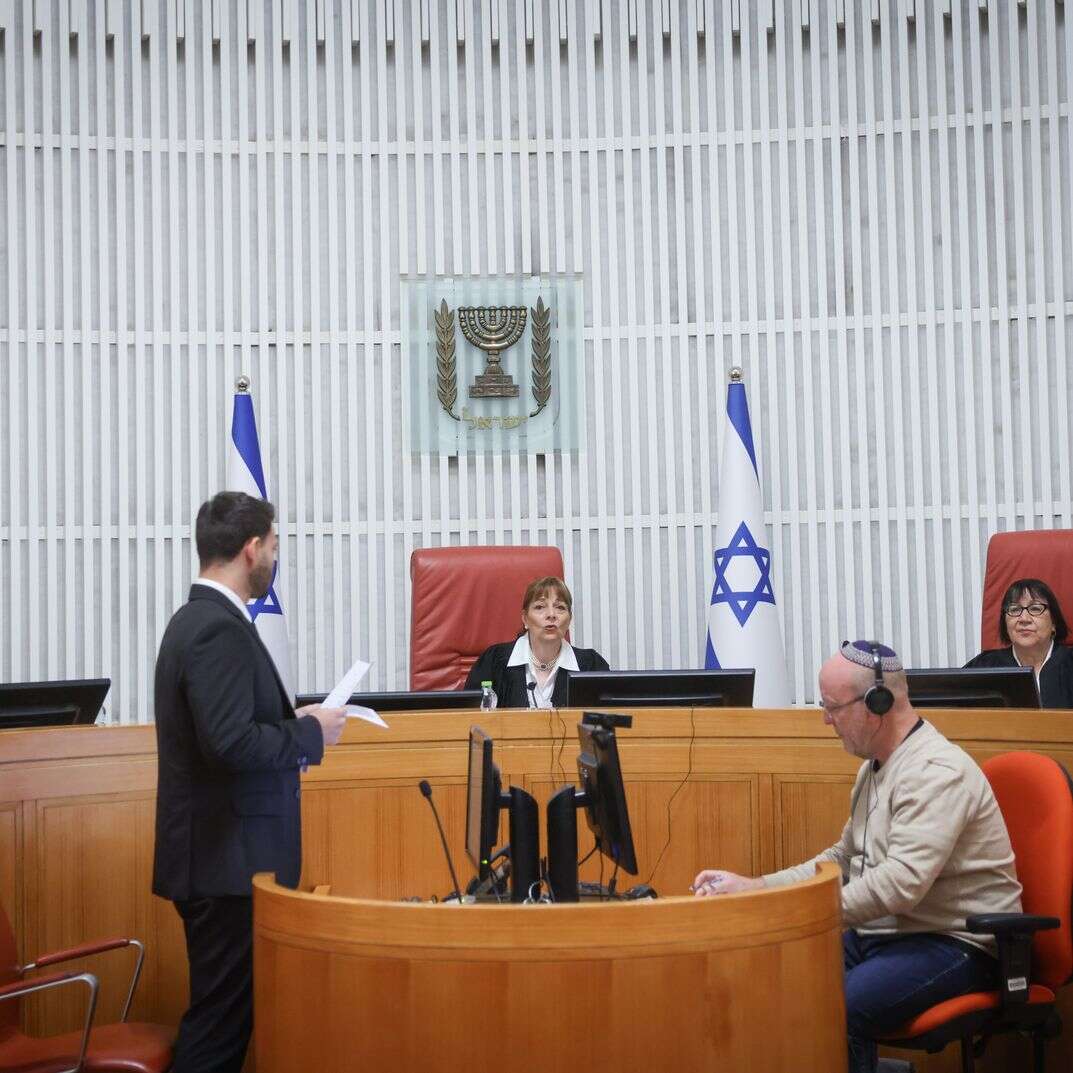 השופטים כנפי-שטייניץ, וילנר ושטיין בדיון היום בבג"ץ | יונתן זינדל/פלאש 90