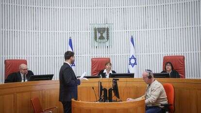 השופטים כנפי-שטייניץ, וילנר ושטיין בדיון היום בבג"ץ | יונתן זינדל/פלאש 90