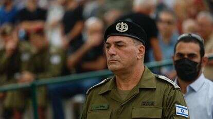 הרמטכ"ל אייל זמיר בהלוויתו של סגן הדר גולדין הי"ד | חיים גולדברג - פלאש 90 הרמטכ"ל אייל זמיר בהלוויתו של סגן הדר גולדין הי"ד | חיים גולדברג - פלאש 90