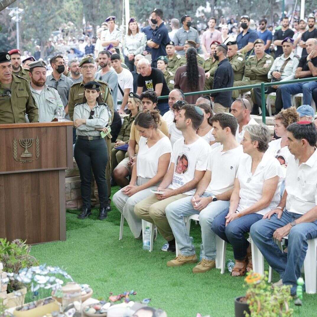 הלוויתו של סגן הדר גולדין הי"ד | אלון גלבוע