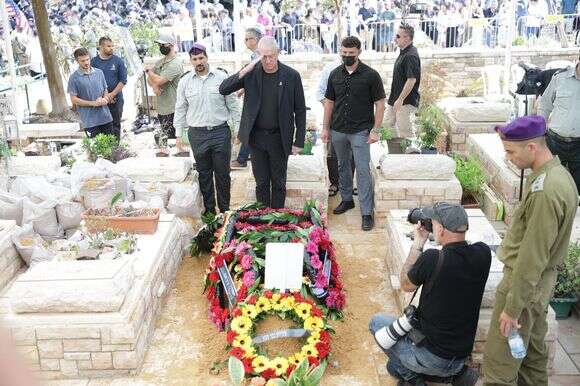 הלוויתו של סגן הדר גולדין הי"ד | אלון גלבוע הלוויתו של סגן הדר גולדין הי"ד | אלון גלבוע