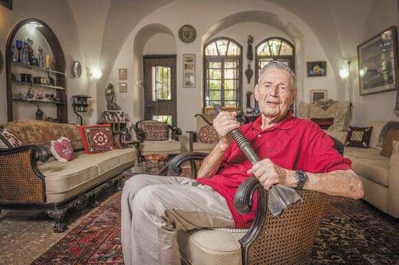 "בבוקר מישהו נתן הרצאה, אחר הצהריים כבר הכנו את הדברים במעבדה". בכרך בביתו | חיים גולדברג, פלאש 90 "בבוקר מישהו נתן הרצאה, אחר הצהריים כבר הכנו את הדברים במעבדה". בכרך בביתו | חיים גולדברג, פלאש 90