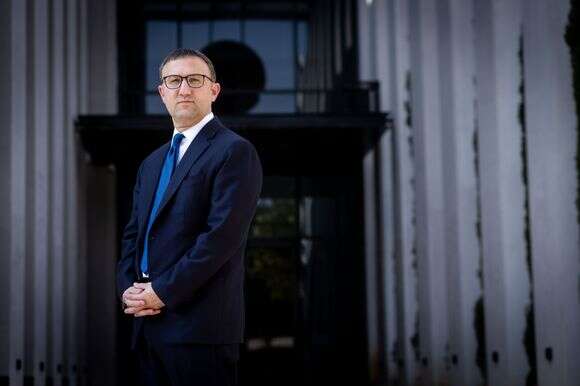 ד"ר שלמה ברודי | אריק סולטן ד"ר שלמה ברודי | אריק סולטן