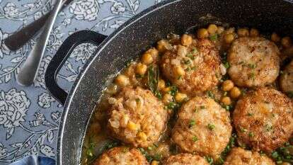 קציצות עוף וכרובית | גיא אשכנזי, Agency Karela קציצות עוף וכרובית | גיא אשכנזי, Agency Karela