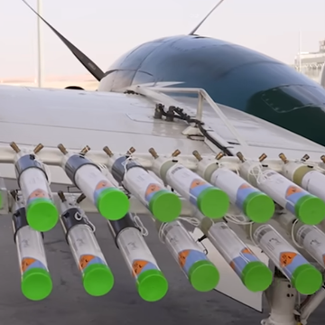 מטוס עם ציוד לזריעת עננים | צילום מסך מיוטיוב מטוס עם ציוד לזריעת עננים | צילום מסך מיוטיוב