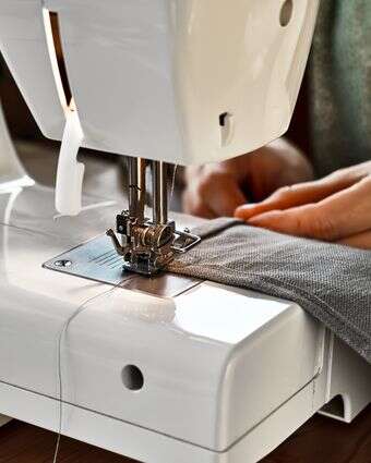 מכונת תפירה | שאטרסטוק