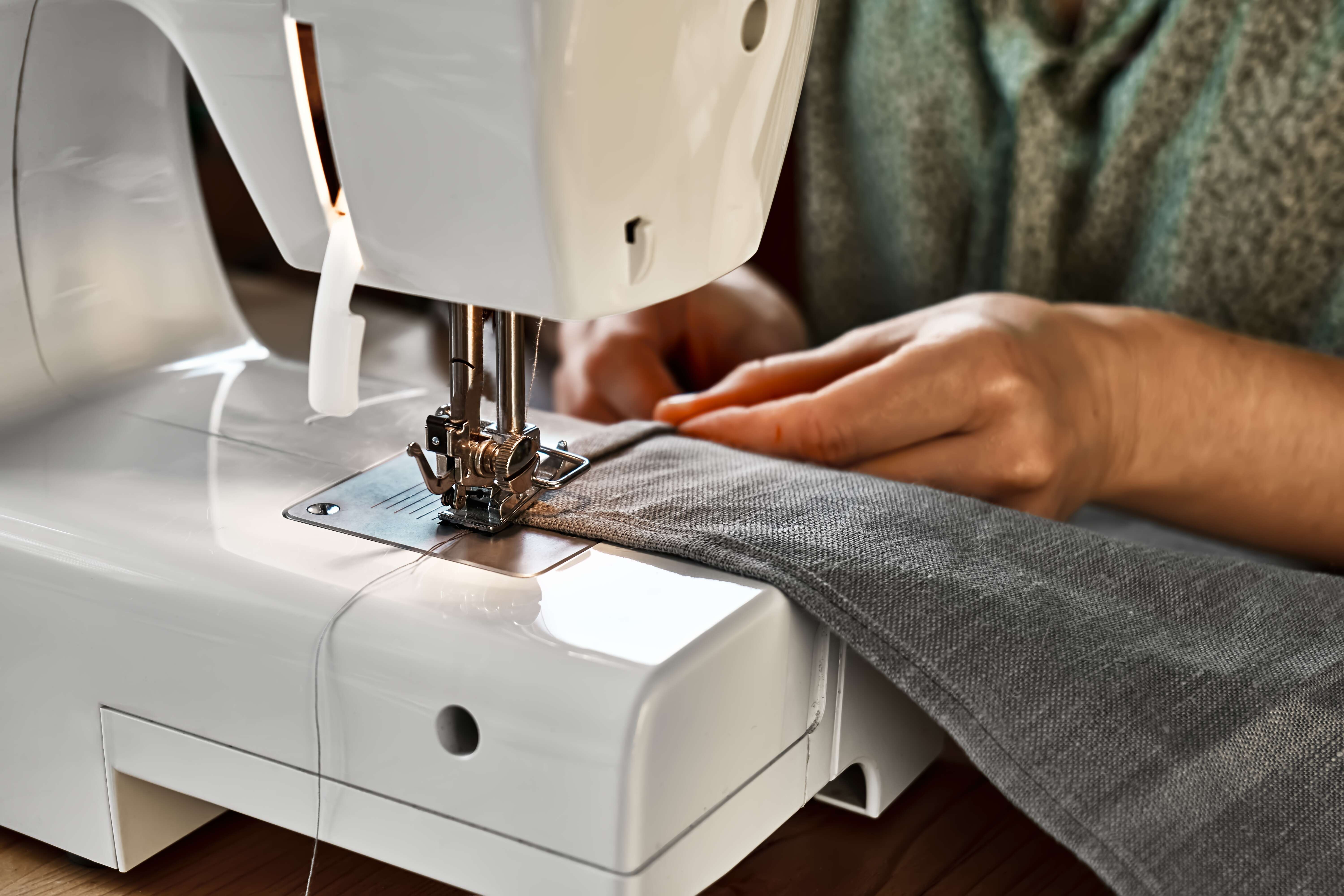 הבחורה מהסטורי עובדת כמו הסיני הזקן