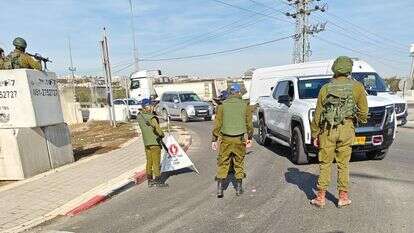כוחות צה"ל חוסמים את הצירים לאזור הגבעה, הבוקר | חופשי כוחות צה"ל חוסמים את הצירים לאזור הגבעה, הבוקר | חופשי