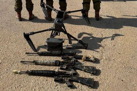 רחפן ונשקים שנתפסו בבניסיון הברחה בגבול מצרים | דובר צה"ל רחפן ונשקים שנתפסו בבניסיון הברחה בגבול מצרים | דובר צה"ל