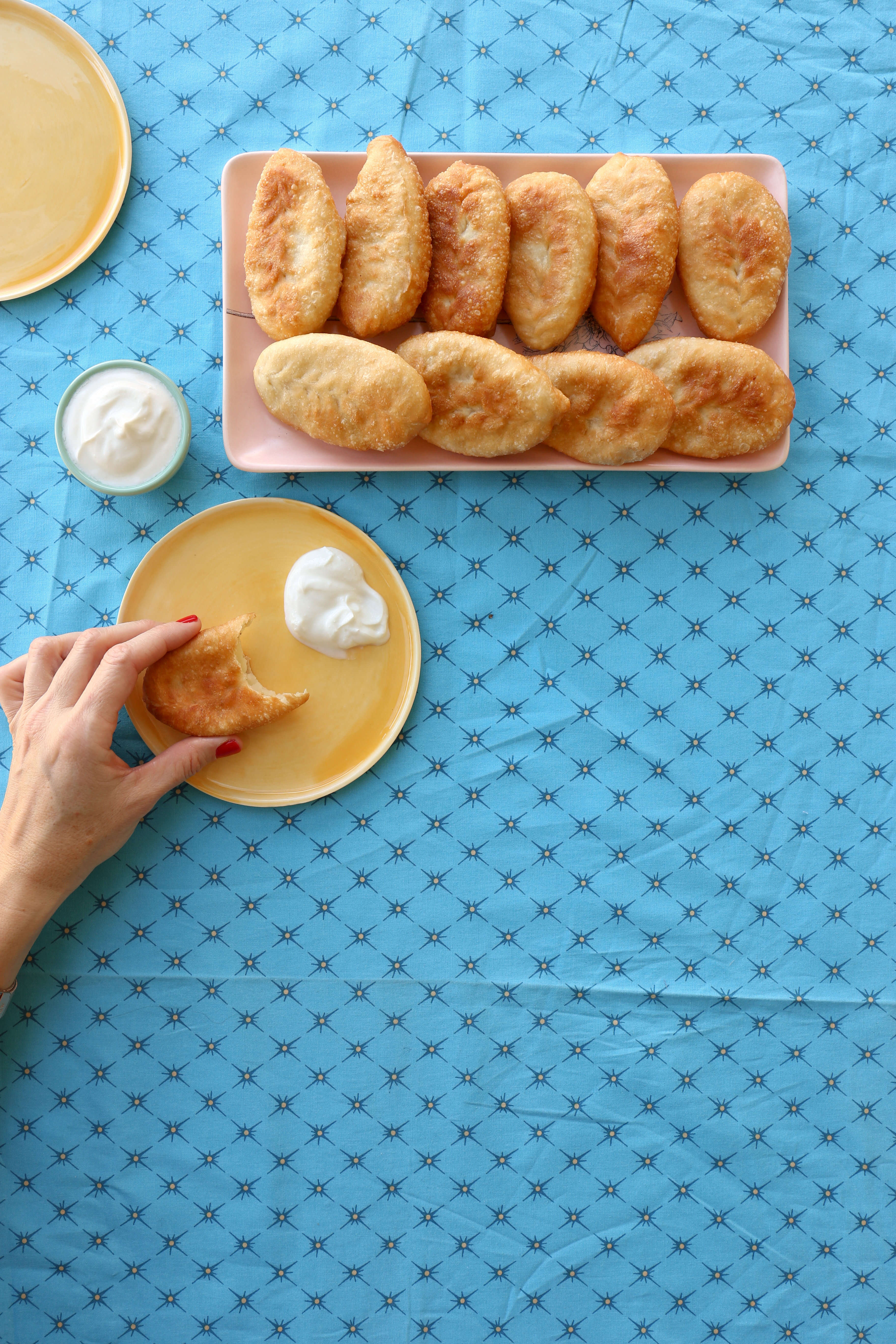 סופגניה רוסית - פירושקי | אפרת ליכטנשטט סופגניה רוסית - פירושקי | אפרת ליכטנשטט