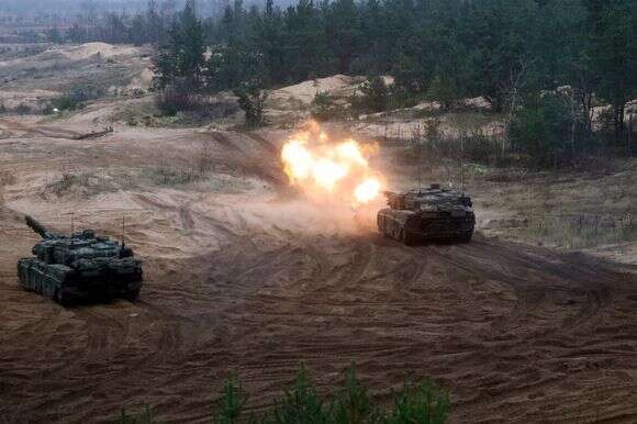 טנקים של מדינות נאט"ו בתרגיל | EPA טנקים של מדינות נאט"ו בתרגיל | EPA