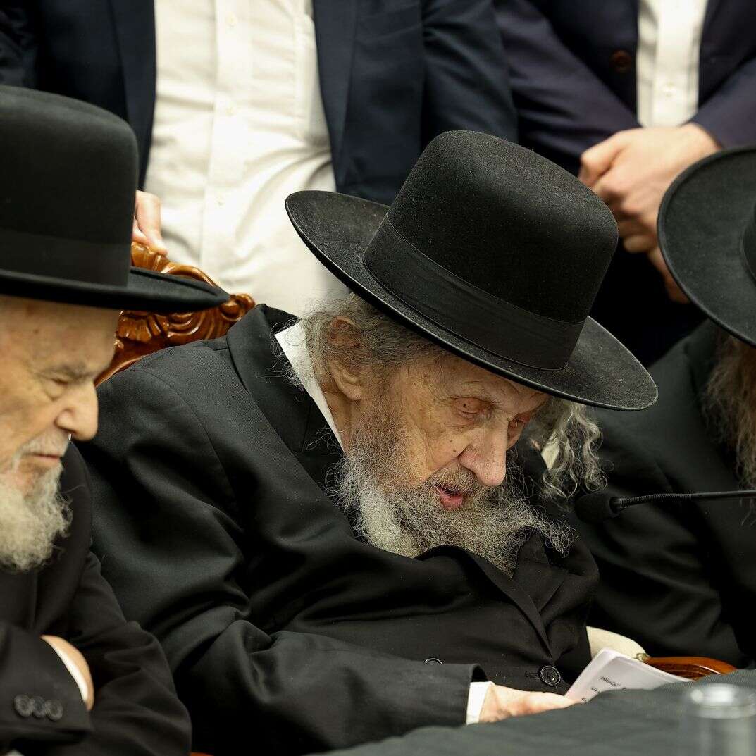 הרב הירש (משמאל) והרב דב לנדו (במרכז) | מיכאל כהן/פלאש 90