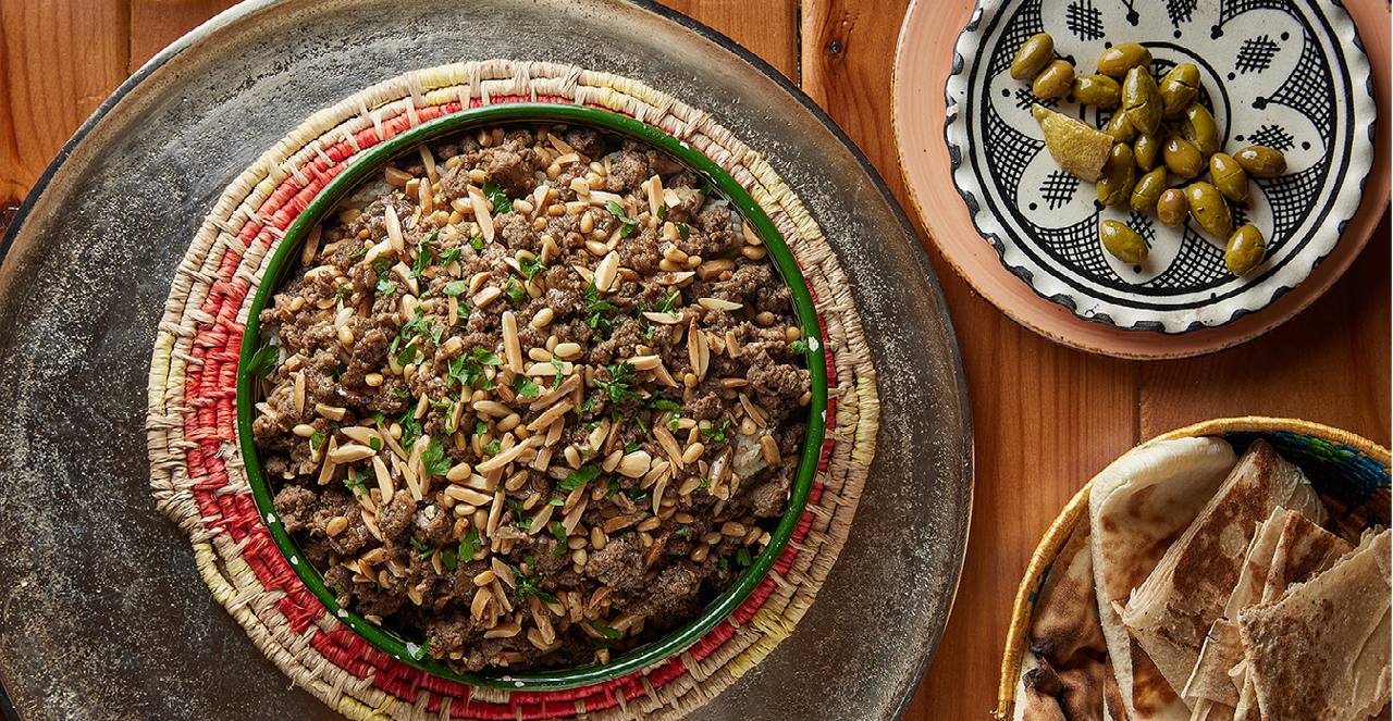 נור בג'וליס | אפיק גבאי