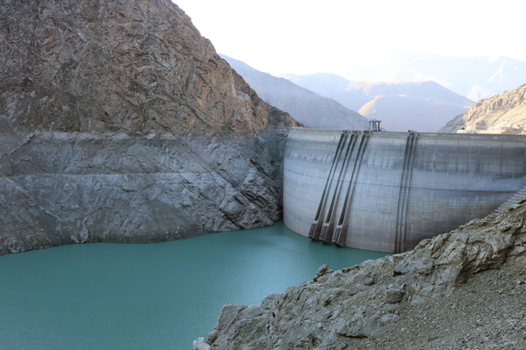 סכר אמיר-כביר באיראן כמעט ריק ממים | EPA סכר אמיר-כביר באיראן כמעט ריק ממים | EPA