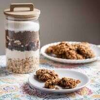 צנצנת עוגיות שיבולת שועל וצימוקים | גיא אשכנזי, Agency Karela