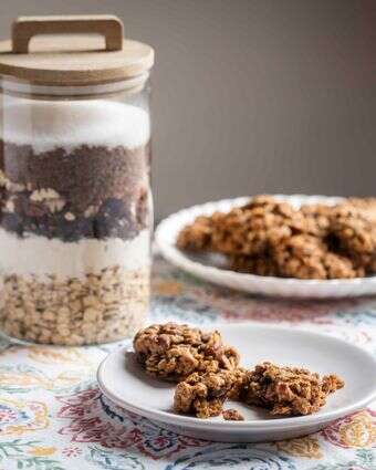 צנצנת עוגיות שיבולת שועל וצימוקים | גיא אשכנזי, Agency Karela