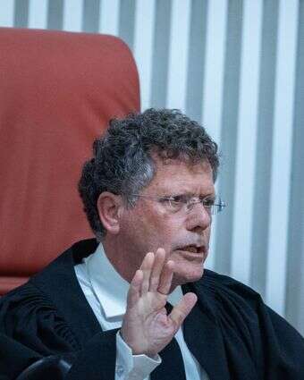 השופט יצחק עמית בדיון בביהמ"ש העליון | יונתן זינדל, פלאש 90 השופט יצחק עמית בדיון בביהמ"ש העליון | יונתן זינדל, פלאש 90