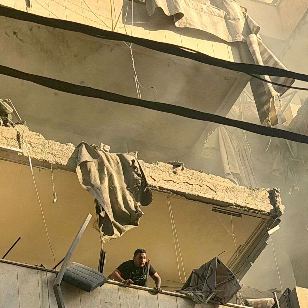 הפגיעה בדירתו של רמטכ"ל חיזבאללה, עלי טבטבאאי, בביירות | AFP הפגיעה בדירתו של רמטכ"ל חיזבאללה, עלי טבטבאאי, בביירות | AFP