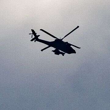 נאחזים באוויר דף הבית | חיים גולדברג, פלאש 90