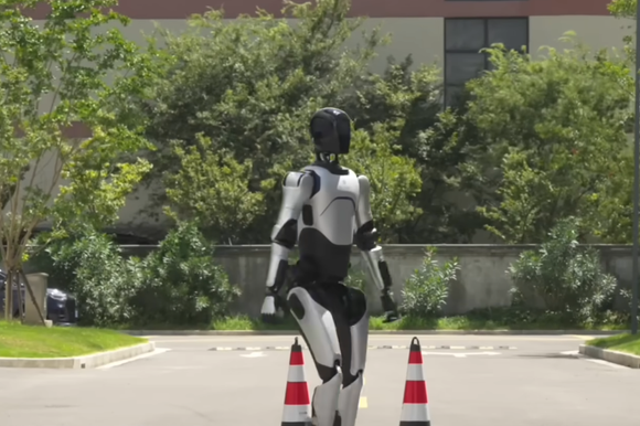 הרובוט הסיני | צילום מסך מיוטיוב