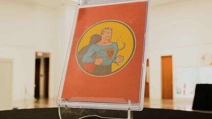 גיליון מספר 1 של סופרמן של DC קומיקס | AP/טוני גוטיירז