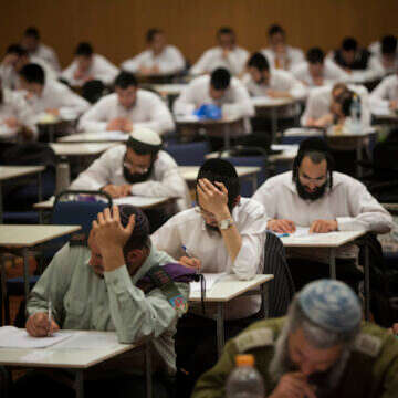 מבחני הסמכה לרבנות, אילוסטרציה | יונתן זינדל, פלאש 90