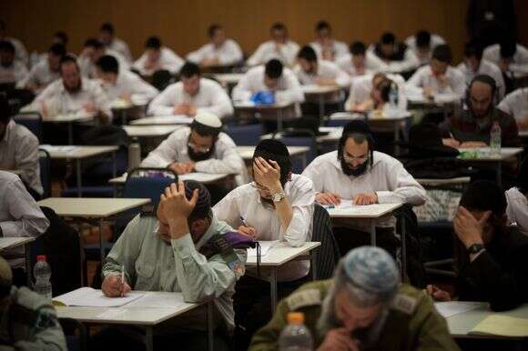 מבחני הסמכה לרבנות, אילוסטרציה | יונתן זינדל, פלאש 90