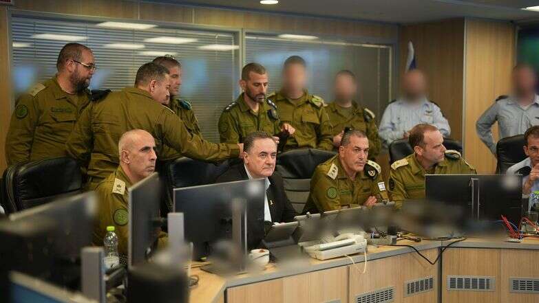 שר הביטחון ישראל כ"ץ, הרמטכ"ל איל זמיר ובכירי צה"ל ב"בור" בעת חיסול רמטכ"ל חיזבאללה טבטבאי | אלעד מלכה, משרד הביטחון