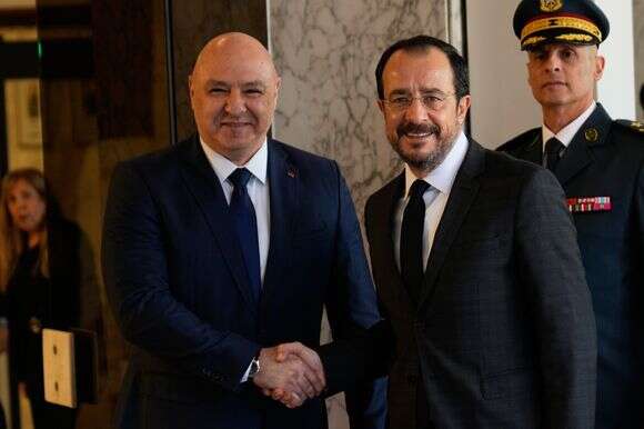 נשיא לבנון ג'וזף עאון ונשיא קפריסין ניקוס כריסטודולידס בטקס חתימת ההסכם | AP