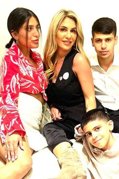 קים דוקרקר הי"ד ומשפחתה | באדיבות המשפחה קים דוקרקר הי"ד ומשפחתה | באדיבות המשפחה